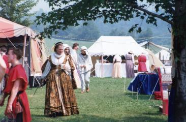 Sedalia MacNare walks the market as autocrat of Pennsic XIX.